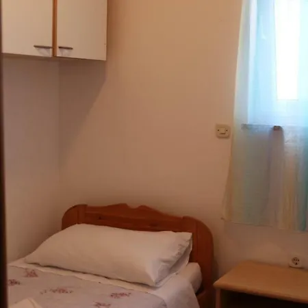 Neno Apartment *